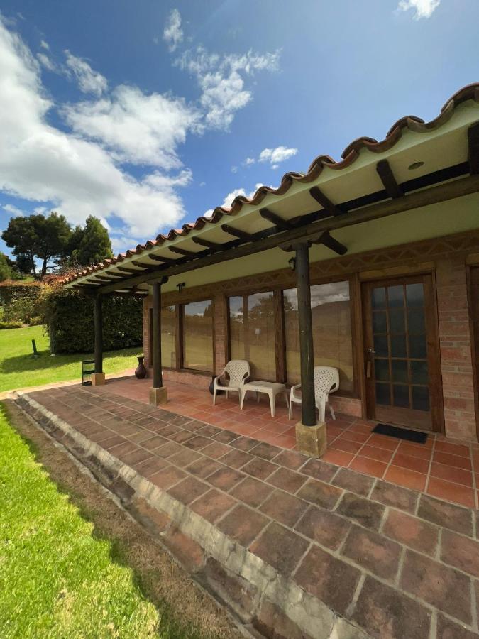 Hotel, Bungalows, Chalet Y Cabanas Aventura Park Villa De Leyva La Periquera ภายนอก รูปภาพ